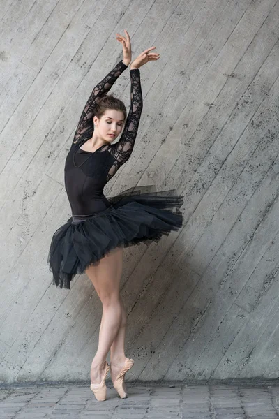 Ballerina di danza femminile — Foto Stock