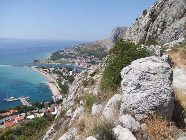Omišské pobřeží v Chorvatsku — Stock fotografie