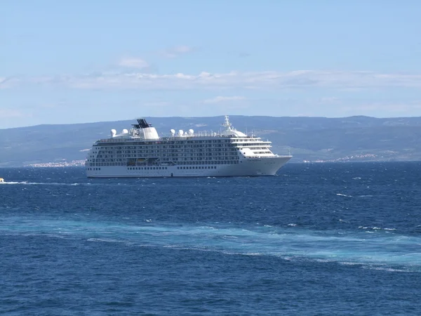 Ferry en la costa de Adriatica - Split en croacia —  Fotos de Stock