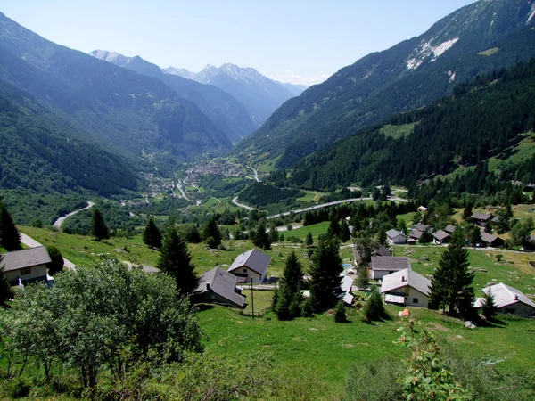 San Bernardino Pass in Graubuenden in der Schweiz — стокове фото