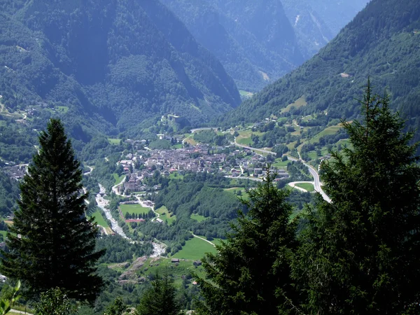 San Bernardino Pass in Graubuenden in der Schweiz — Stock Photo, Image
