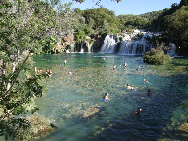 Waterfall and Lake in croatia — Stock Photo, Image