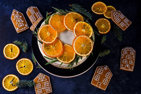 Beautiful Delicious Cake Sprigs Rosemary Orange Frips Delicious New Year — Stock Photo, Image