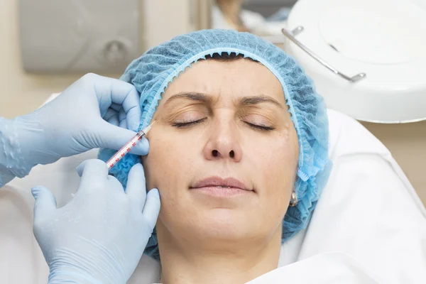 Tratamento cosmético com injeção — Fotografia de Stock