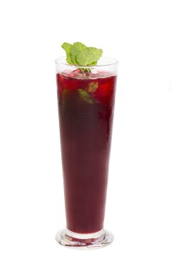 Alkollü kokteyl cam bardakta