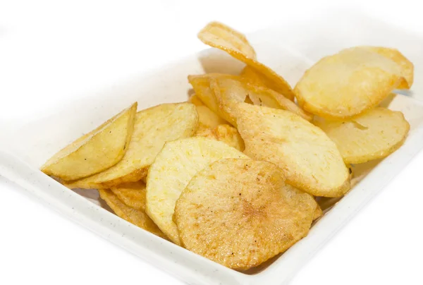 Smažené brambory na bílém talíři — Stock fotografie
