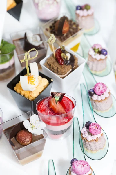 plastik bardak dekore edilmiş Mini kanepeler