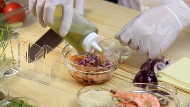 Cook prepares canapes — Stock Video