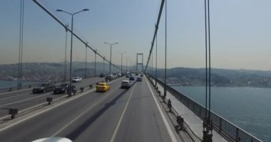  İstanbu'da Boğaziçi Köprüsü