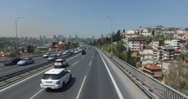  İstanbu'da Boğaziçi Köprüsü