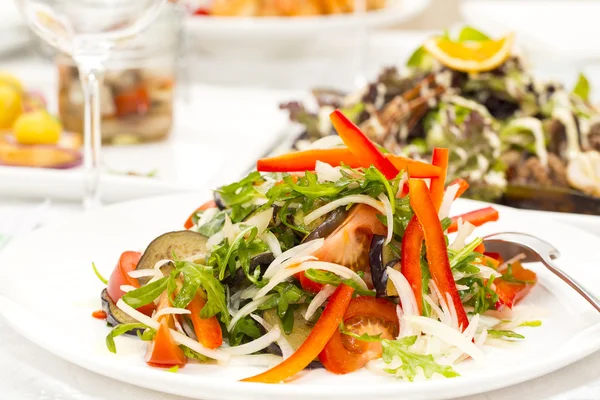 Vegetable salad and cheese — Stock Photo, Image