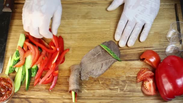 Cozinhar mini canapés — Vídeo de Stock