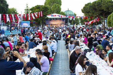 Başlangıçta ramazan hizm