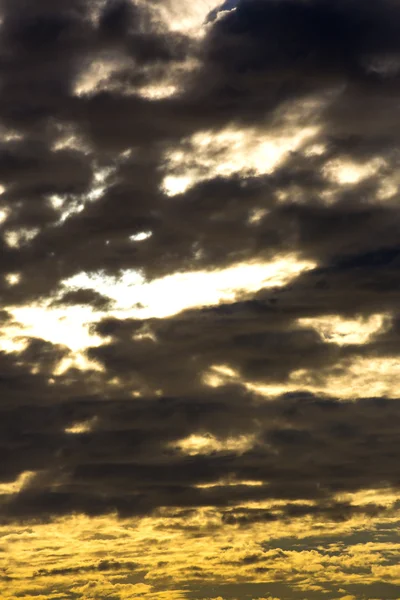 Cielo de fondo con nubes —  Fotos de Stock