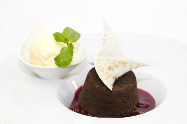 Haşhaşlı tatlı dondurma ile