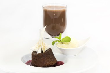 Haşhaşlı tatlı dondurma ile