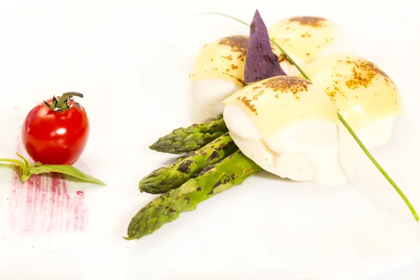 Gehaktballen met asperges — Stockfoto