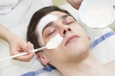 adam maske kozmetik prosedür