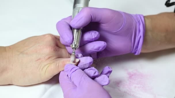 Mulher fazendo manicure — Vídeo de Stock