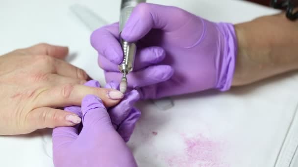 Mulher fazendo manicure — Vídeo de Stock