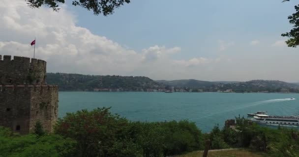 Antigua fortaleza Rumeli en Estambul — Vídeos de Stock