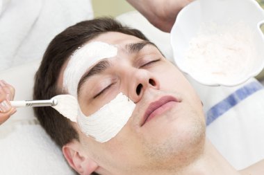 adam maske kozmetik prosedür