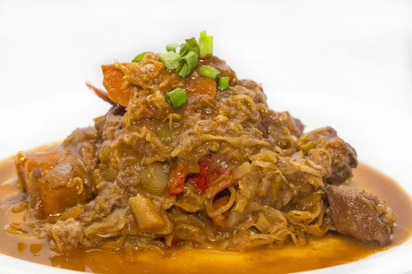 Cavolo stufato con carne — Foto Stock