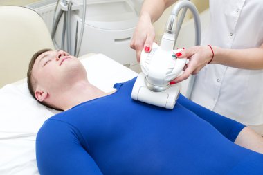 erkek klinikte sürecinde olduğunu 