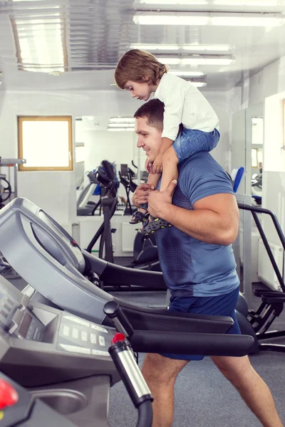 Father and son do sports — Stock Photo, Image