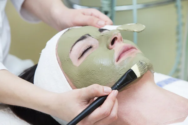 Proces masáže a ošetření obličeje — Stock fotografie