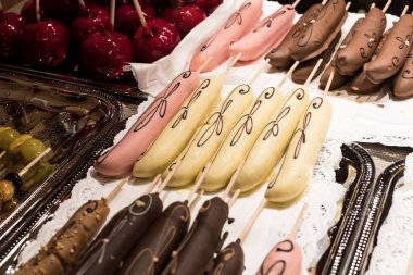 Yakından çekilen renkli jöleli şekerlerin arka planı