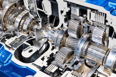 Münih 'te Ulaşım Müzesi, 26 Kasım 2018, Münih. Retro ulaşım ve aksesuar koleksiyonu ülkenin bir mirası..