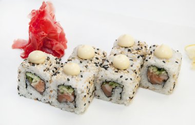 sushi lezzetli deniz ürünleri
