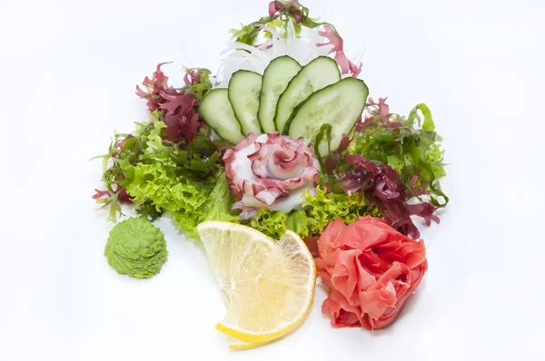 Japanische Küche Sashimi mit Gemüse und Fisch — Stockfoto