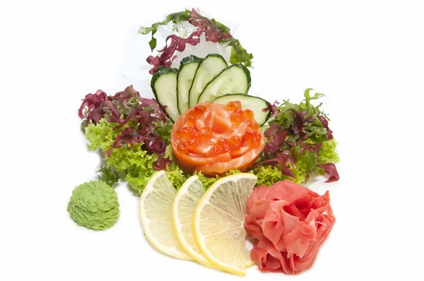 日本料理生鱼片以蔬菜和鱼 — 图库照片