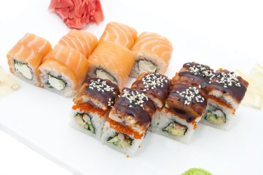 sushi lezzetli deniz ürünleri