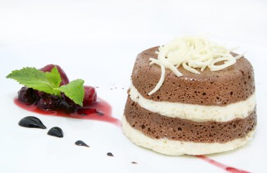 Kremalı çikolatalı tatlılar ve dondurma