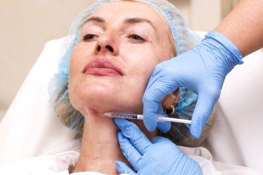 kozmetik tedavisi botox enjeksiyonu ile
