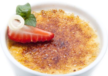 Krem brulee porsiyon