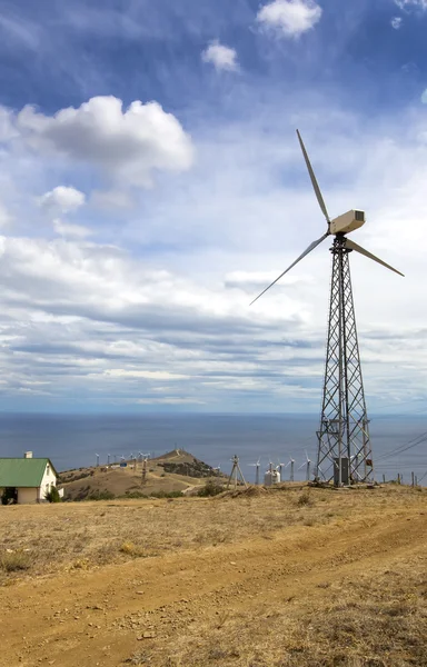 Turbina eólica para generar electricidad — Foto de Stock