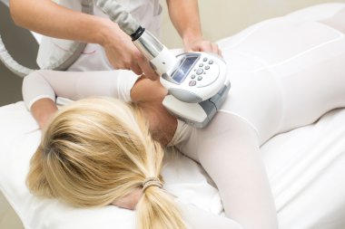 Klinikte sürecinde kadındır