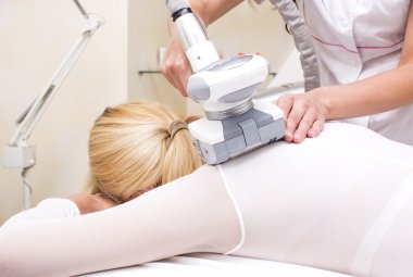 Klinikte sürecinde kadındır