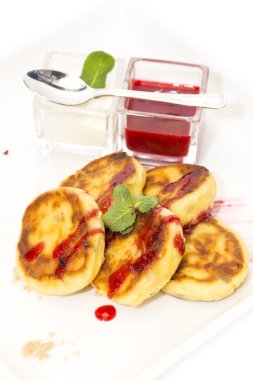 ekşi krema ve reçel ile Cheesecakes