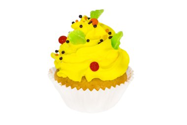 parça kek çikolata ile dekore edilmiştir.