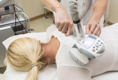 Klinikte sürecinde kadındır