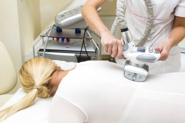 Klinikte sürecinde kadındır