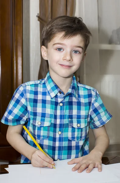 Jongen trekken — Stockfoto