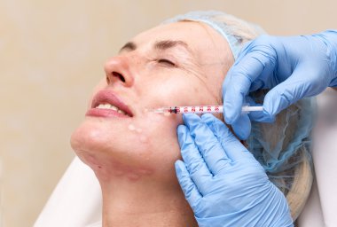 Enjeksiyon ile kozmetik tedavi