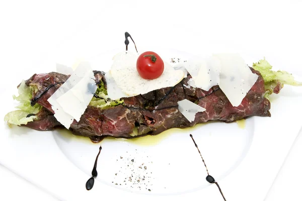 Carpaccio otlar ve peynir ile — Stok fotoğraf