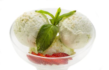 Dondurma nane ile dekore edilmiş